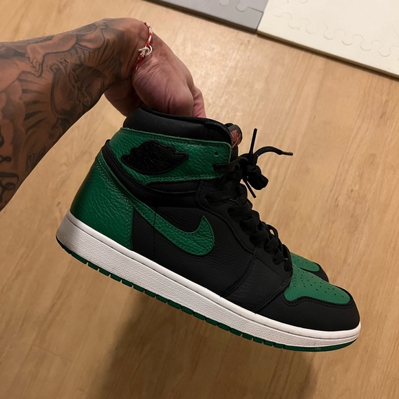 Jordan 1 High Retro “Pine Green” size 10.5 - Picture 3 of 6